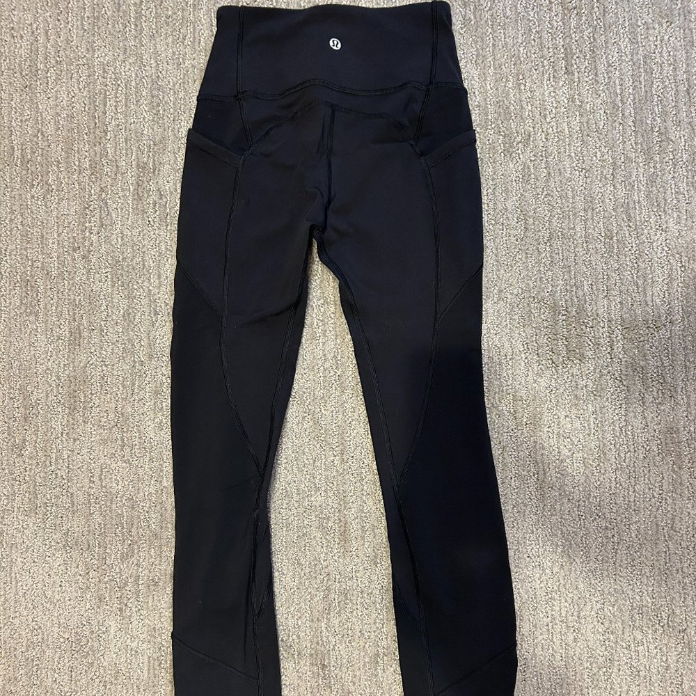 Lululemon black cropped leggings *size 2* very good condition